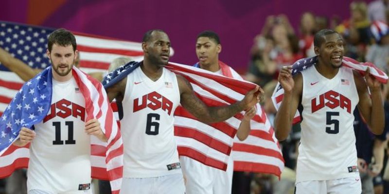 Легендарний американський баскетболіст залишає спорт в розквіті сил: мільйонна армія фанатів у розпачі