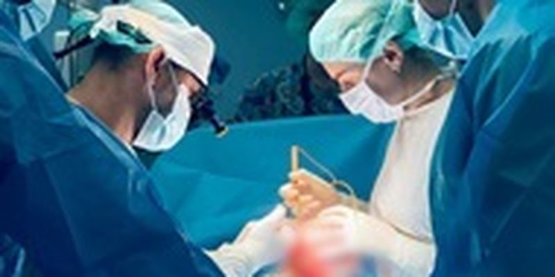 Во Львове прооперировали троих детей с врожденными полукилограммовыми опухолями