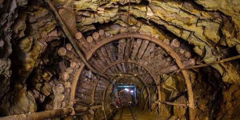 Враг "пустил под нож" последние уцелевшие шахты на Донбассе: что известно