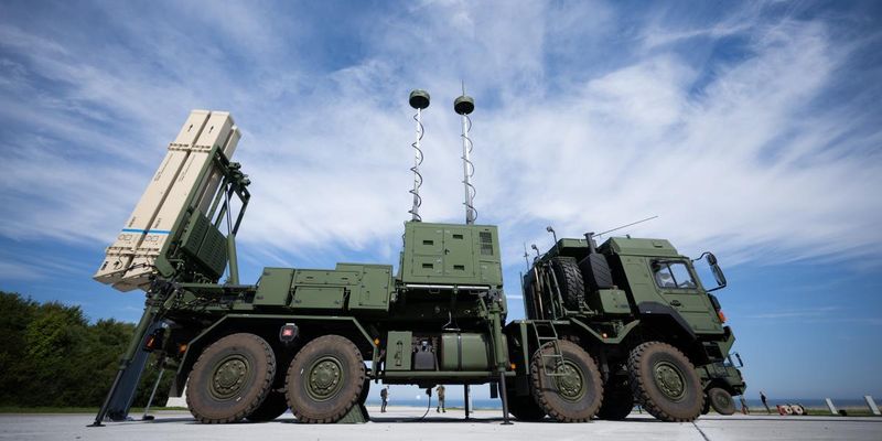 Две страны НАТО просят отдать Украине системы ПВО, - FT