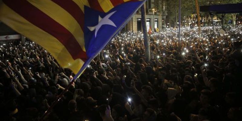 Президент Каталонії закликав офіційний Мадрид до переговорів на тлі небачених протестів