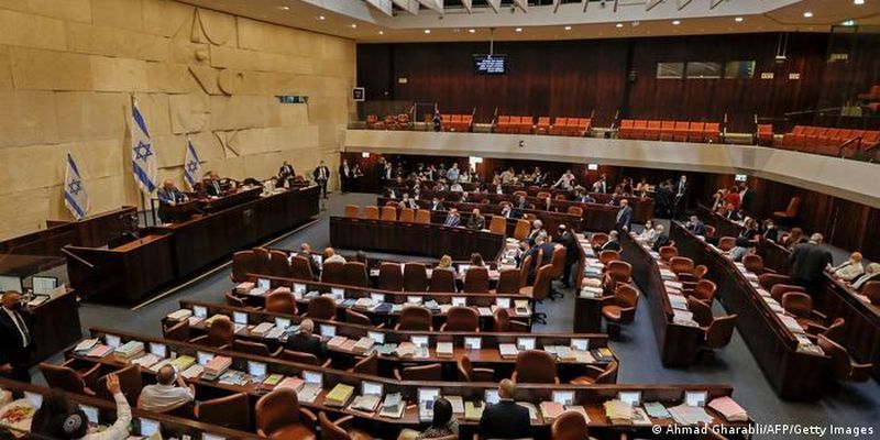 В Израиле в четвертый раз за два года решили распустить парламент и провести выборы