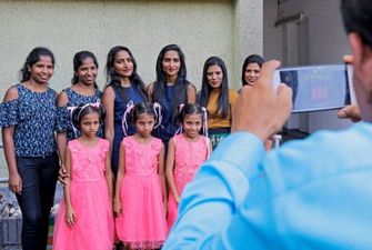 5 тисяч близнюків на Шрі-Ланці намагалися встановити світовий рекорд: яскраві фото