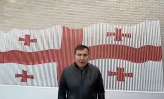 Саакашвили летит в Грузию на местные выборы, несмотря на угрозу ареста