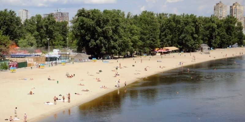 В Киеве пиротехники проверили все пляжи
