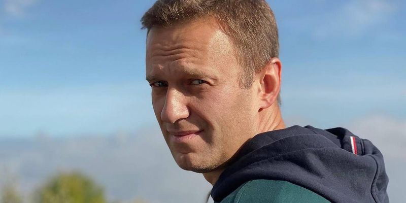 Может умереть в любой момент. Врачи призывают срочно спасать Навального
