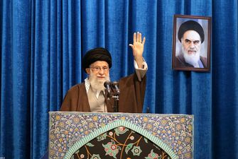 "Ляпас для США": Верховний лідер Ірану вперше за вісім років провів п’ятничну молитву у Тегерані