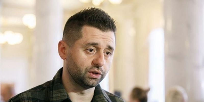 Арахамия высказался об отставке Степанова