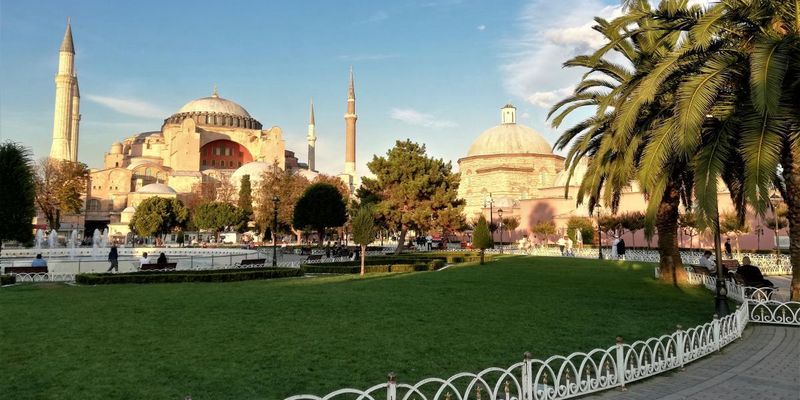 МАУ возобновляет ряд международных рейсов, в том числе из Одессы в Стамбул