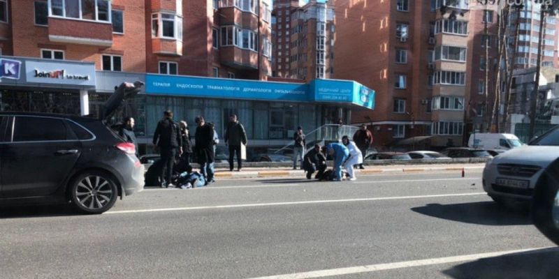 Под Киевом машина сбила двух девушек: состояние пострадавших тяжелое