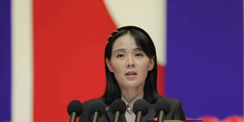 Подхалимство наивысшего уровня: сторонники Ким Чен Ына разрыдались, когда сестра диктатора рассказала, как он "серьезно переболел"