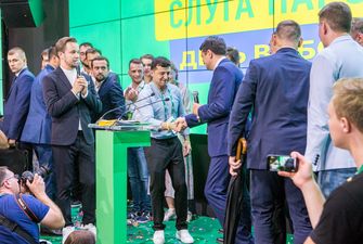 Совсем скоро: у Зеленского решили провести досрочные местные выборы