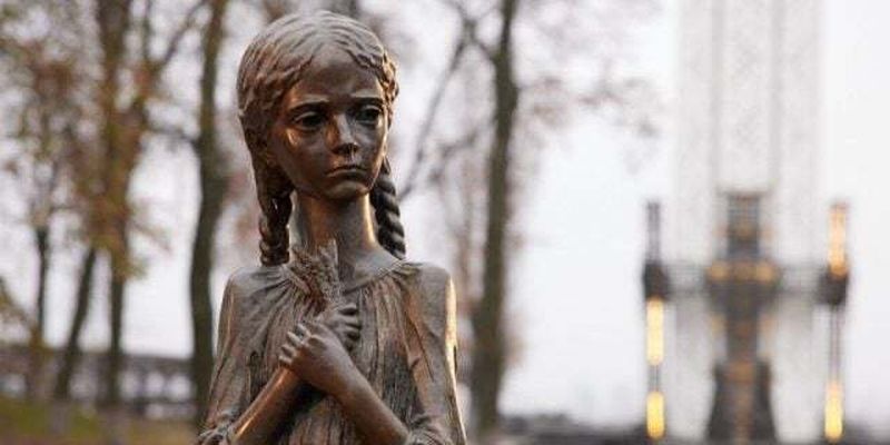 Парламенти Ірландії та Молодови визнали Голодомор геноцидом українського народу