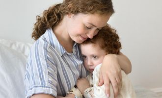Удушающий страх: как избавиться от материнской тревожности раз и навсегда