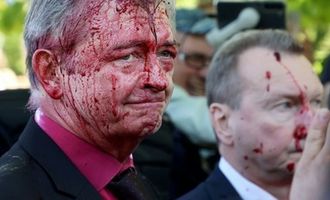 "Это инсценировка": посол России в Польше с ухмылкой отреагировал на геноцид в Буче, видео