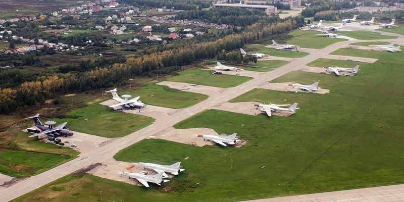 На военном аэродроме под Рязанью взорвался бензовоз: поврежден самолет, — СМИ