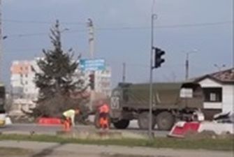 В Мариуполе зафиксировали переброску военных грузов