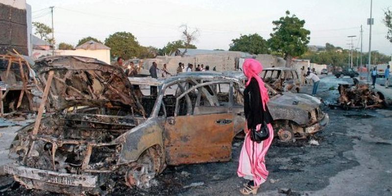 Теракт в Сомали: один погибший, 12 раненых