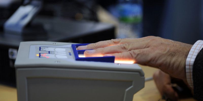Въезд украинцев в ЕС возможен по биометрическому паспорту