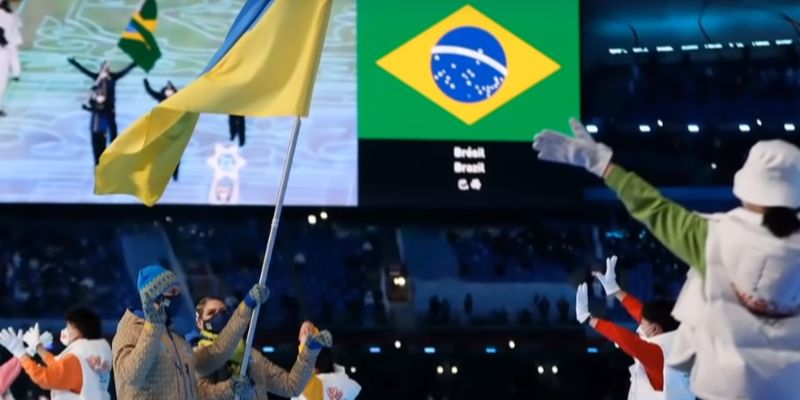 "Мир - это политика": на церемонии закрытия Паралимпиады-2022 случился скандал