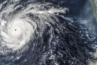 "Умберто" вместо "Дориана": на Багамах сформировался новый тропический шторм