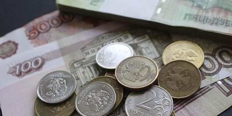 Государство должно помочь украинским компаниям избавиться от российских рублей – экономист