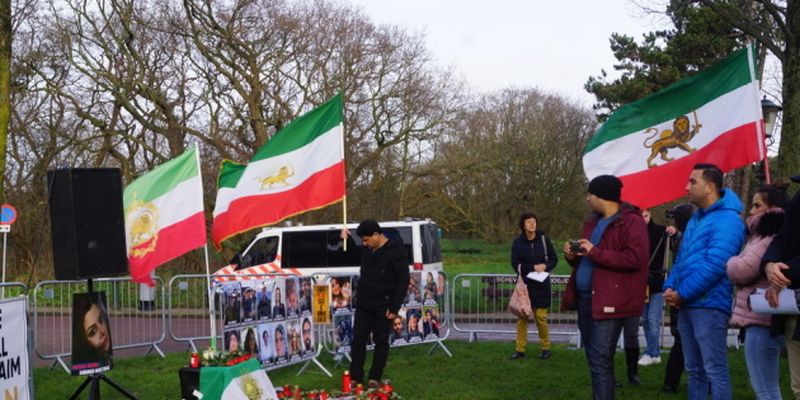 В Нидерландах иранцы устроили акцию из-за авиакатастрофы в Тегеране
