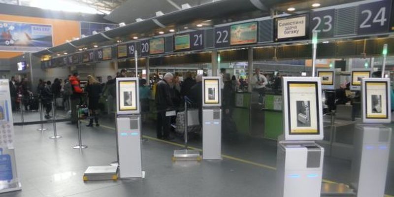 МАУ запровадила автоматизовані кіоски самореєстрації в аеропорту "Бориспіль"