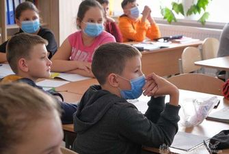 На Буковині 70 школярі та 8 дошкільнят хворіють на COVID-19
