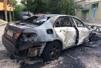Колишньому віце-меру Ужгорода підпалили автівку