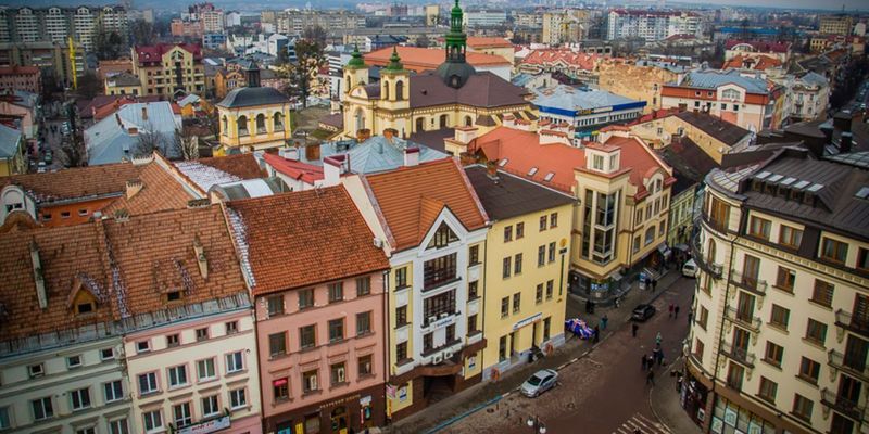 Небанальні місця у Івано-Франківську: точно потрібно відвідати під час поїздки