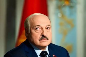 Лукашенко поскаржився, що його Адміністрація «трохи не витягує» інформаційну війну