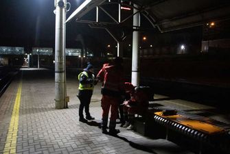 Під залізничним пероном на Караваєвих дачах виявлено тіло чоловіка