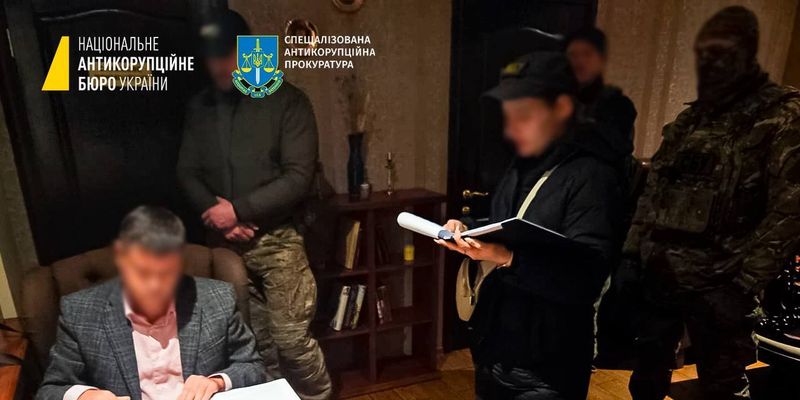 В Украине "на горячем" поймали трех чиновников Запорожского облсовета