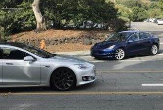 Электромобили Tesla Model S и Model 3 были замечены в новом обличии