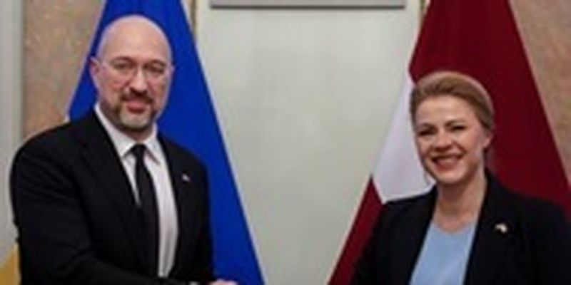 Шмыгаль проводит переговоры в Латвии