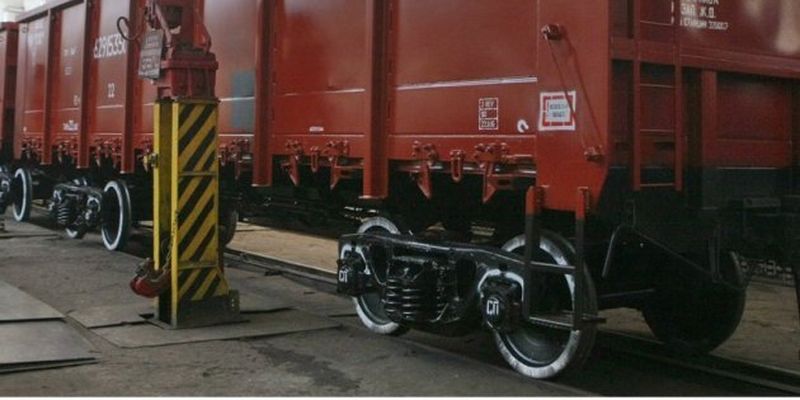 Украинские аграрии просят власти о моратории на повышение стоимости железнодорожных перевозок