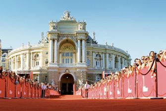 Стало известно, кто будет вести церемонию открытия Одесского фестиваля