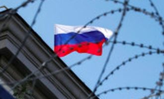 Американська організація зі змішаних єдиноборств заборонила російським бійцям виступати під прапором країни