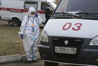 В Росії зафіксували новий рекорд смертей від коронавірусу: за добу в країні померло понад тисячу осіб