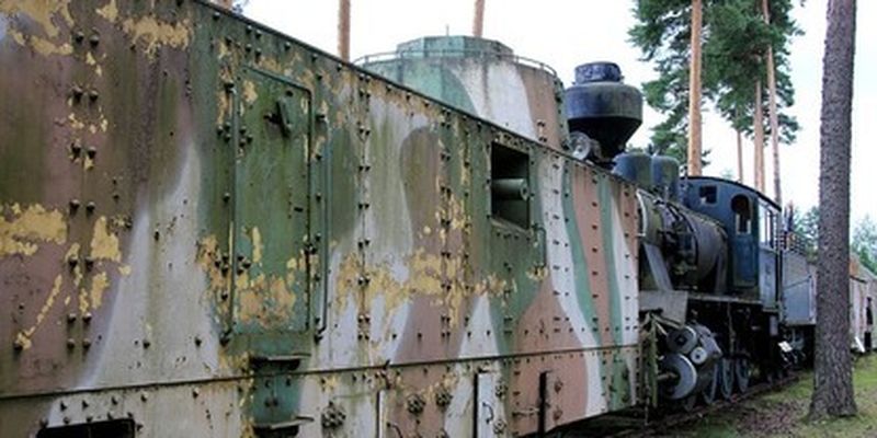 В Мелитополе взорвали "бронепоезд" с рашистами: что известно
