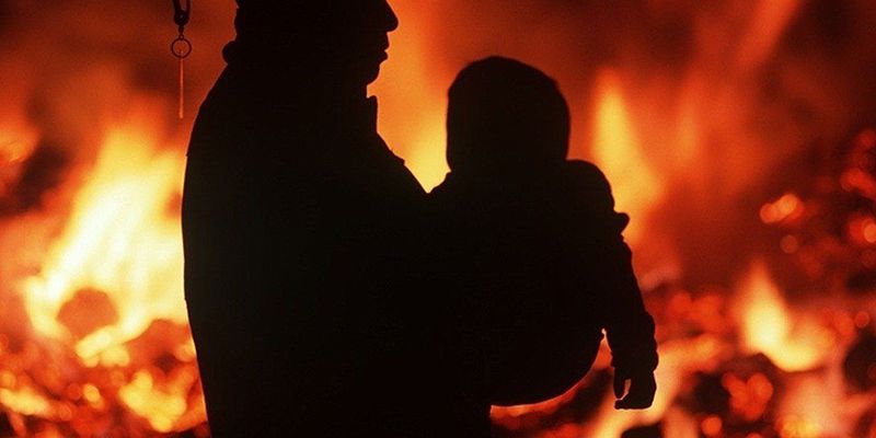 В Харькове заживо сгорела женщина, дети госпитализированы