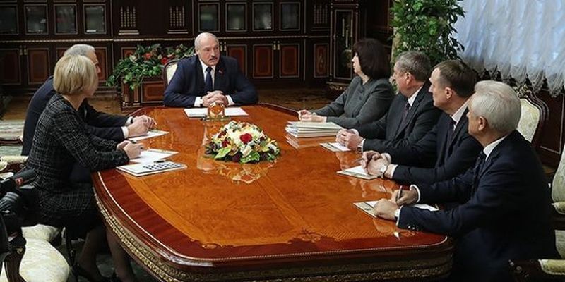 Щоб захистити країну: Лукашенко призначив чиновника з КДБ головою своєї адміністрації