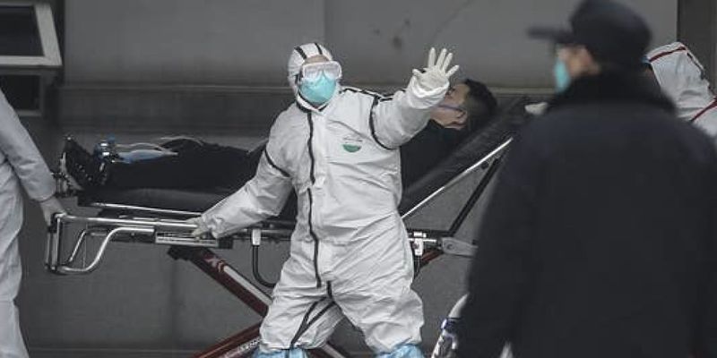 Медики носят подгузники, не хватает коек для больных: СМИ рассказали, что происходит в Ухане, откуда пошла вспышка коронавируса