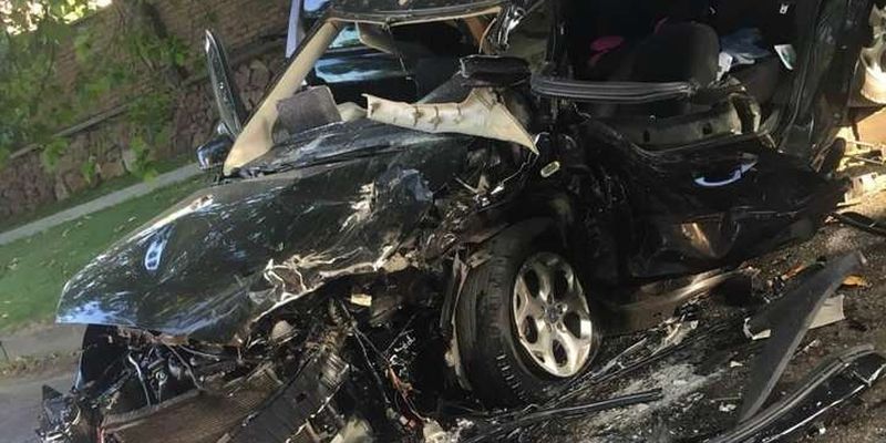 В Ужгороді 21-річна водійка Porsche на зустрічній смузі протаранила Ford