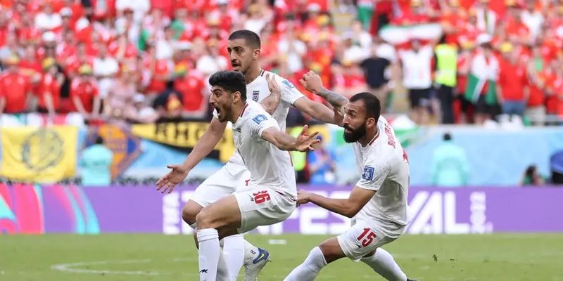 ЧМ-2022: Иран неожиданно обыграл Уэльс, несмотря на потерю вратаря