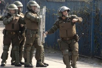 В Чили массовые беспорядки из-за подорожания метро - объявили чрезвычайное положение