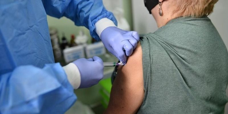 Минздрав в очередной раз призывает украинцев сделать прививку от коронавируса