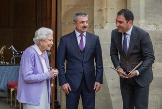 Елизавета II получила роскошный подарок от президента Азербайджана
