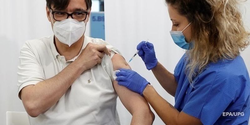 В Украине за сутки от COVID вакцинировали более 150 тысяч человек
